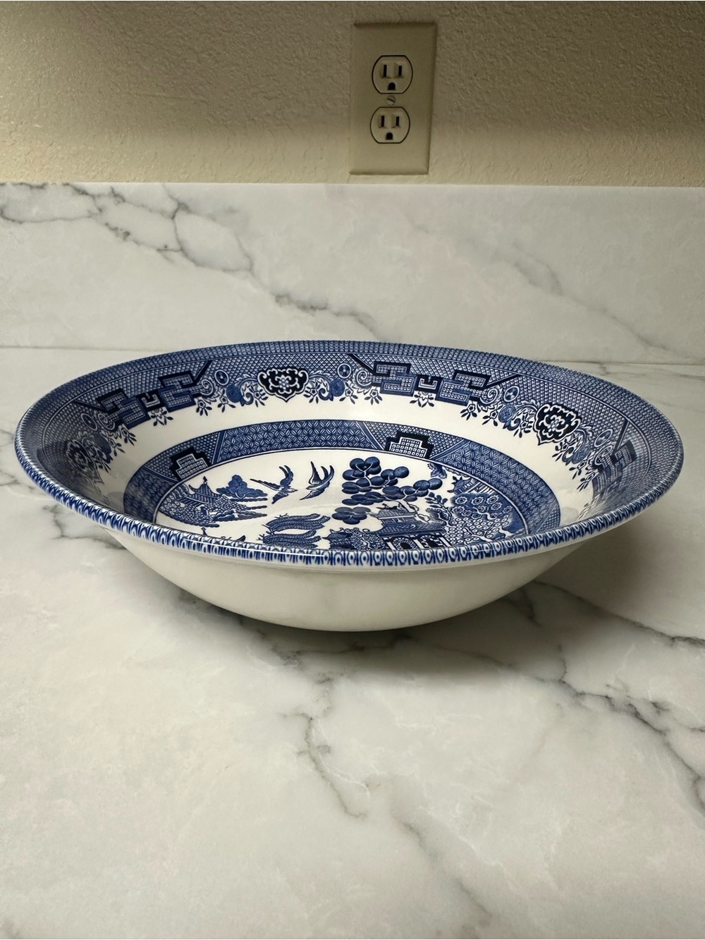Churchill Made In England Blue Willow 9" Bowl
